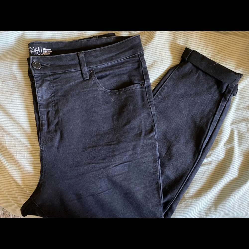 Black High Waisted Mom Jeans with light stretch